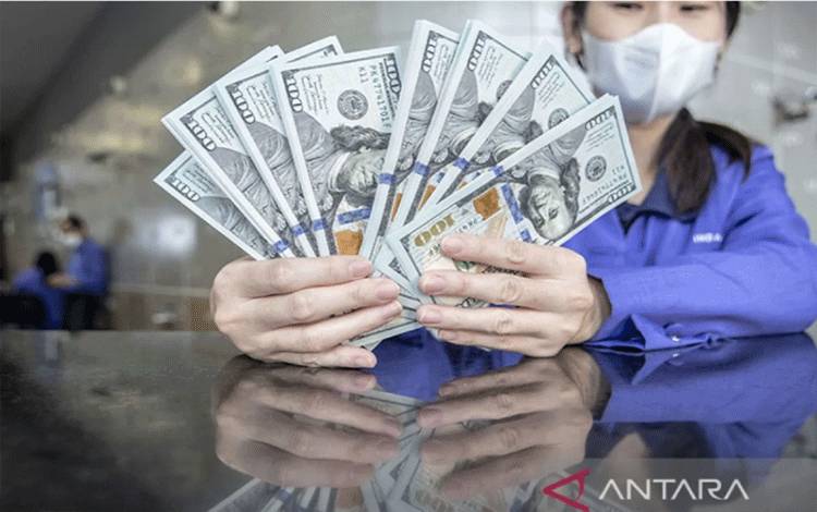 Dolar Naik di Tengah Data Pekerjaan AS yang Kuat