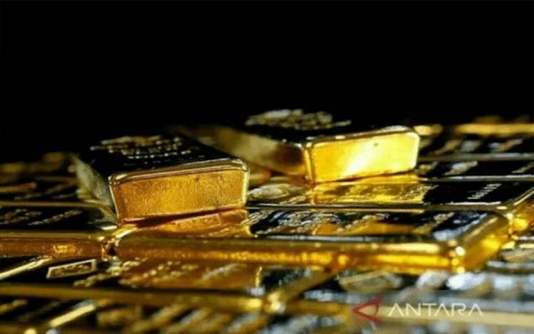 Emas Turun Sesi ke-3 Beruntun, Investor Tunggu Isyarat Suku Bunga