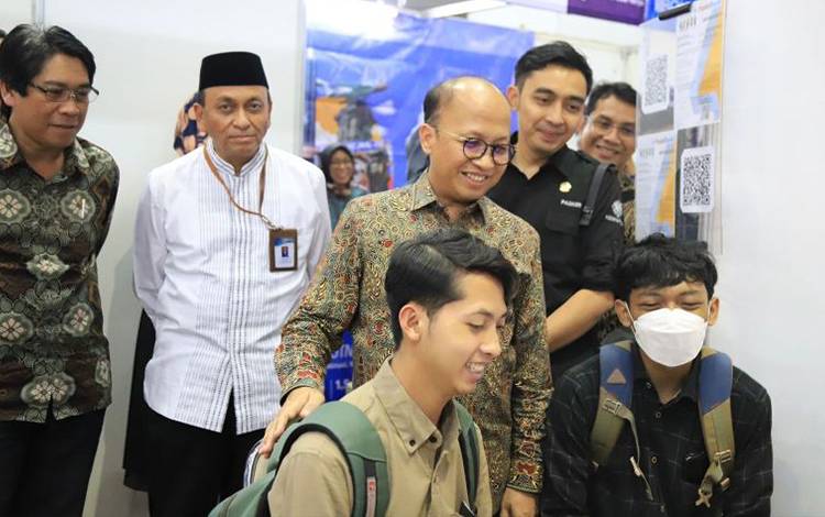 Kemnaker: Indonesia Hadapi Tantangan Kurang Tersedianya Lapangan Kerja