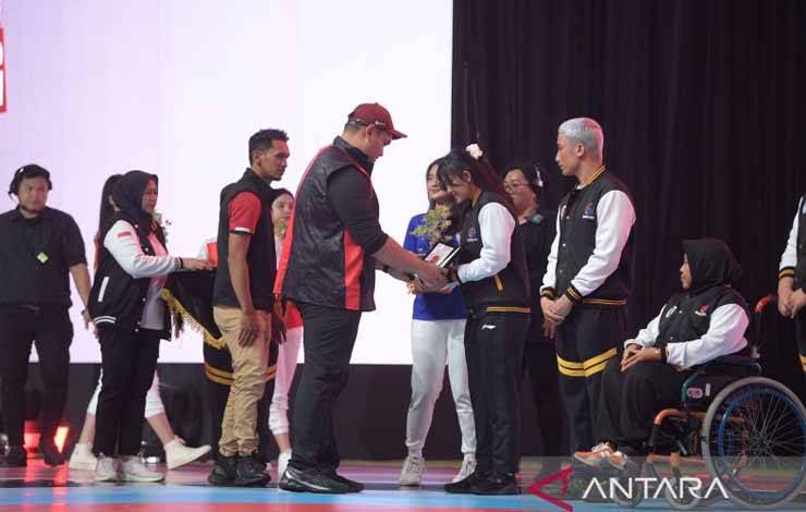 Desak Made Raih Penghargaan Atlet Berprestasi dari Kemenpora