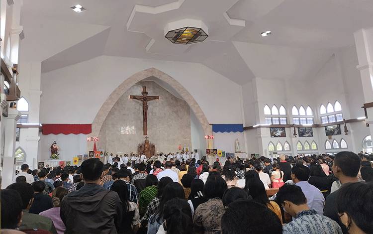 Gereja Katolik Santa Maria Rayakan Ulang Tahun ke-60