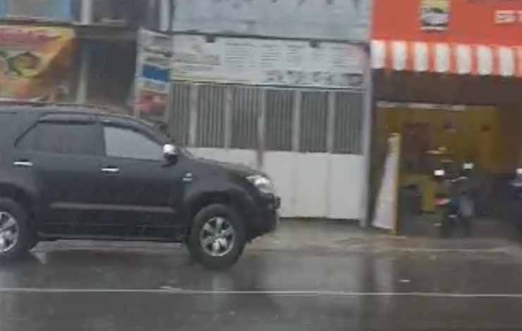 Kota Kuala Kapuas Diguyur Hujan Deras