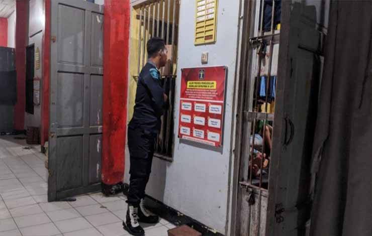 Petugas Rutan Kapuas Rutin Troling Pastikan Keadaan Aman dan Kondusif