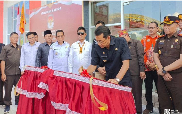 Bupati Ingin Kantor KPU Murung Raya Baru Jadi Energi Laksanakan Pemilu 2024
