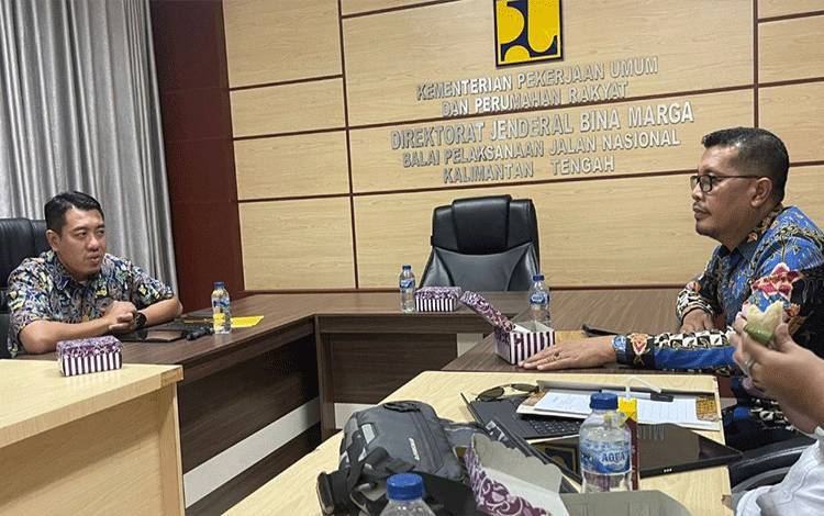Dorong Percepatan Perbaikan Jalan Desa Karang Mulya, Komisi C Datangi Balai Jalan Nasional Wilayah Kalteng?