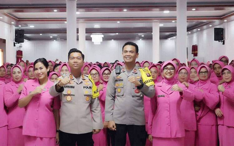 Sebagai Pembina, Kapolres Berikan Arahan Kepada Anggota Bhayangkari Kapuas