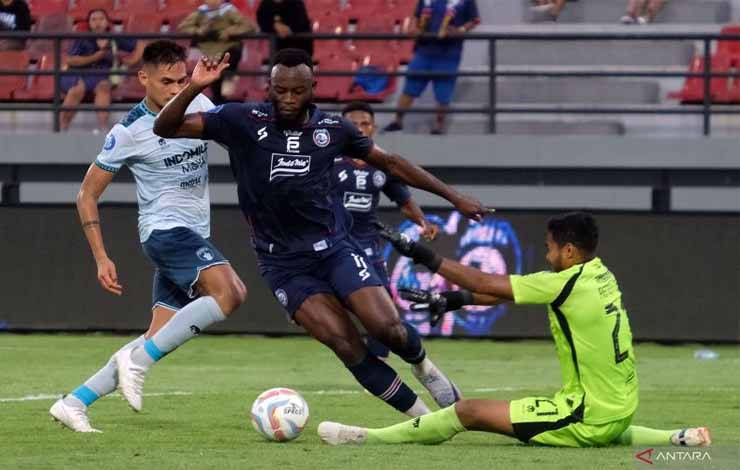 Valente Apresiasi Pemain Arema FC Meski Bermain Imbang Kontra Persita
