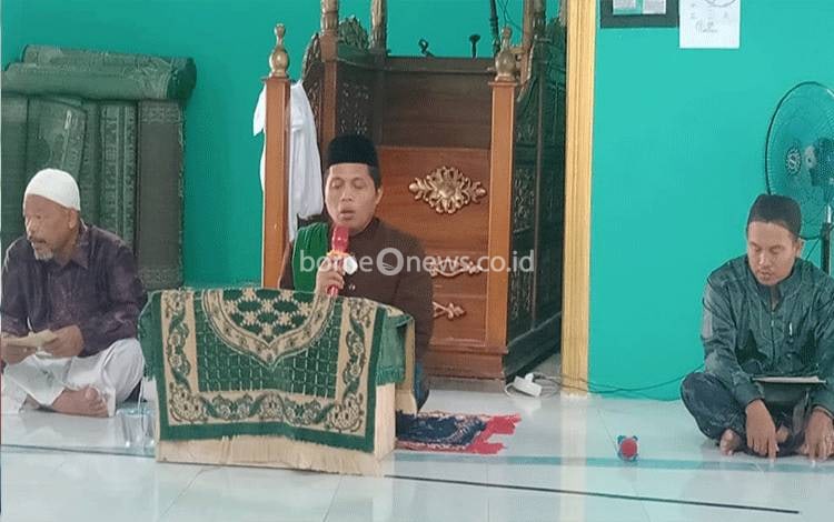 Kades Terusan Raya Harapkan Pengajian Rutin Majelis Taklim Jawahirul M?ani Dapat Beri Edukasi?