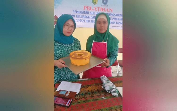 TP PKK Kelurahan Langkai Gelar Pelatihan Pembuatan Kue