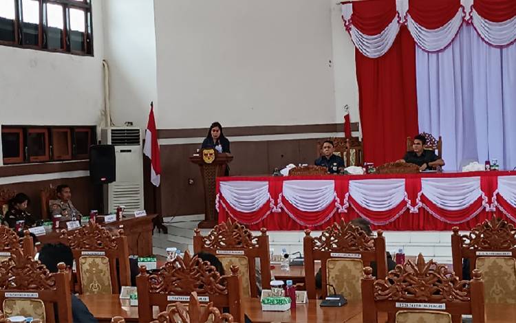 Fraksi PDIP DPRD Gunung Mas Minta SOPD Kejar Target Pendapatan Daerah
