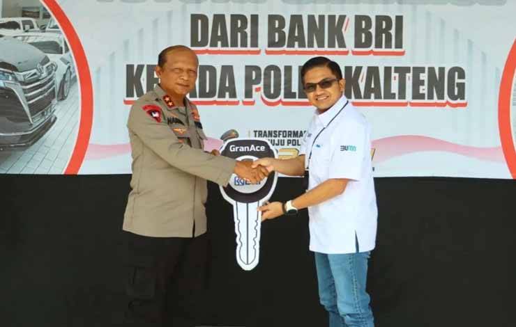 Polda Kalteng Terima Hibah Sebuah Mobil dari BRI