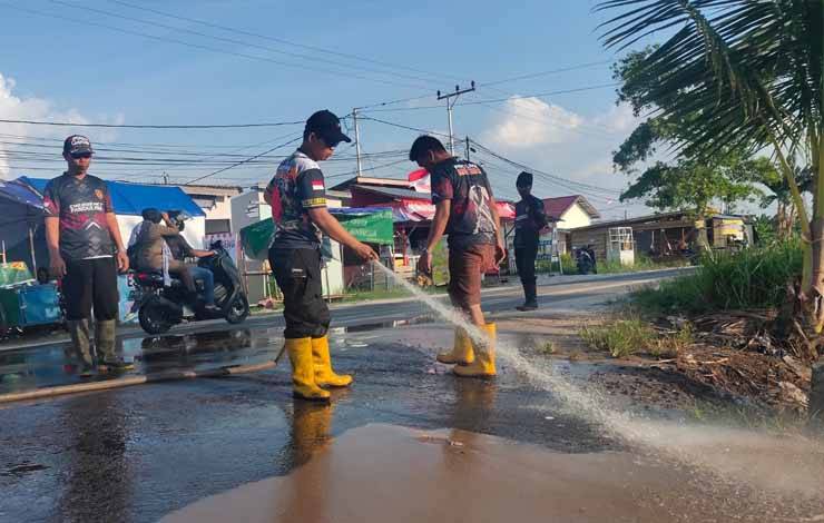 Jalan Kecipir Berpasir Membahayakan Pengendara, Pandulima Bantu Bersihkan?