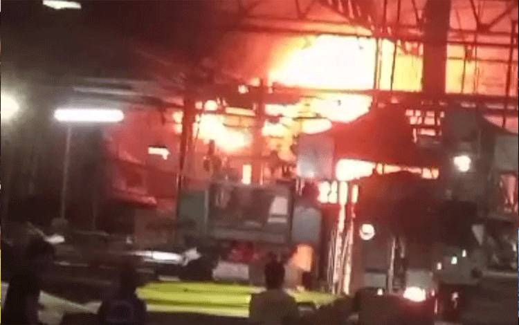 Kebakaran di PT Korindo Sempat Padam, Pagi Muncul Api Lagi