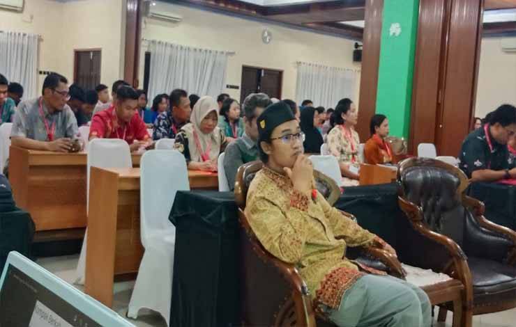 Peserta kegiatan Industri Dunia Usaha dan Dunia Kerja (IDUKA) di Hotel Batu Suli Internasional Palangka Raya. (FOTO:BARDIE)