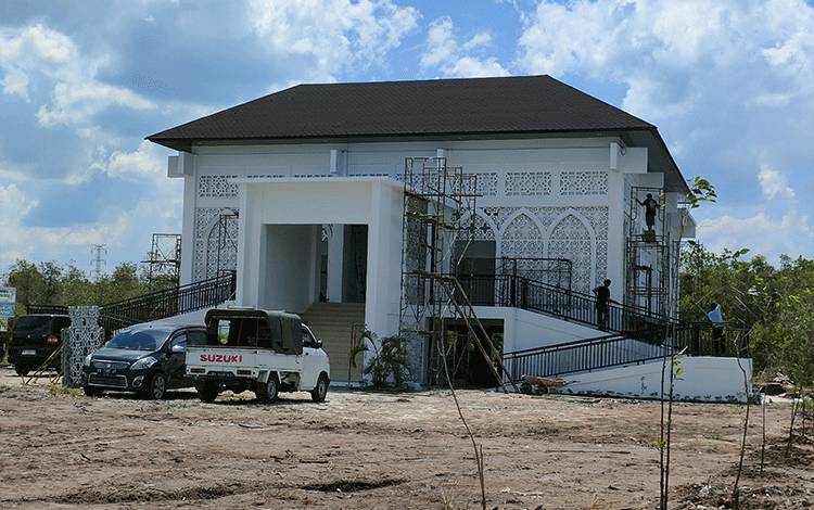 Masjid Al Farid Komplek Perkantoran Pemko Lingkar Dalam (Foto : Pathur)