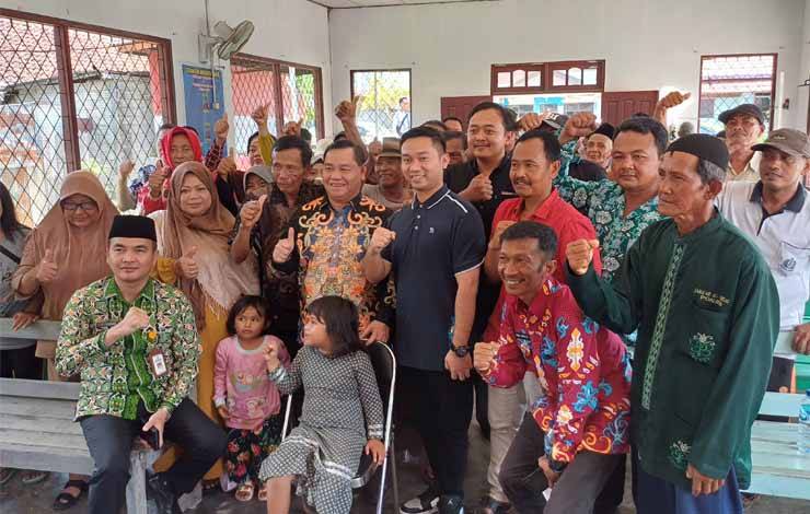 Bupati Kotim Hibahkan Tanah Eks Lokalisasi Kepada Warga