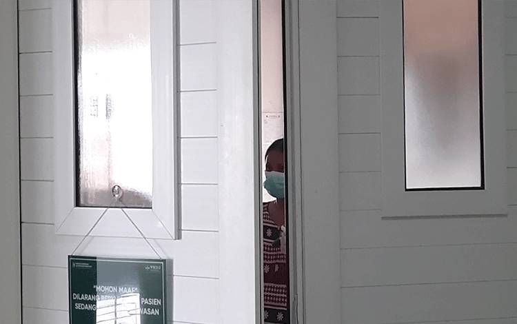 Cerita Istri Korban Kebakaran di PT Korindo, Suaminya Merayap Keluar Dari Kobaran Api