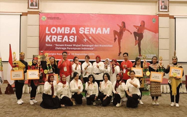 Perwosi Barsel Wakili Kalteng Lomba Senam Kreasi Kejuaraan Ibu Negara Tingkat Nasional