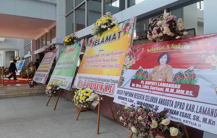 Hari Ini Pelantikan Pj Bupati Dan Walikota Wilayah Kalteng Berjejer Karangan Bunga Ucapan Selamat