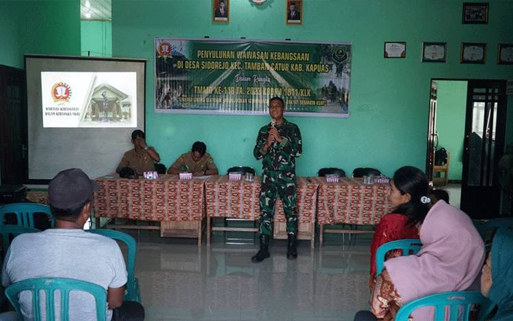 Satgas TMMD 118 Kodim Kapuas Juga Berikan Penyuluhan Wawasan Kebangsaan di Desa Sidorejo