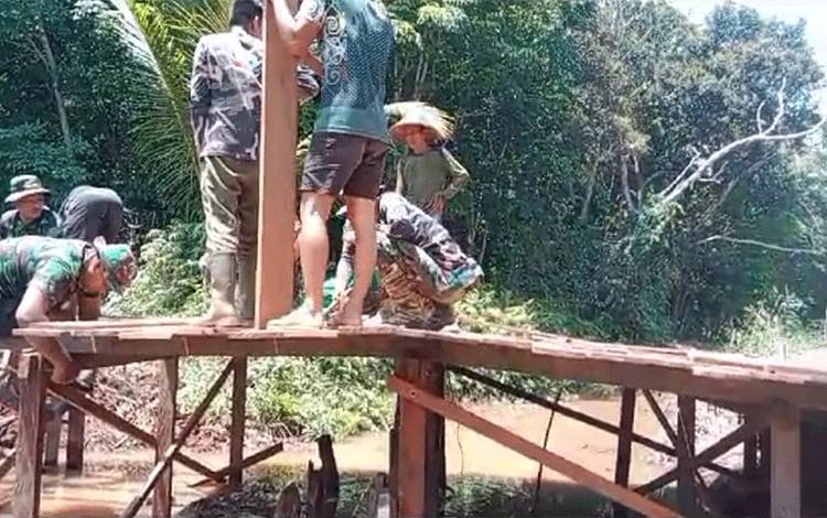 Rehab Jembatan dan RTLH Program TMMD ke 118 di Desa Sidorejo Hampir Rampung