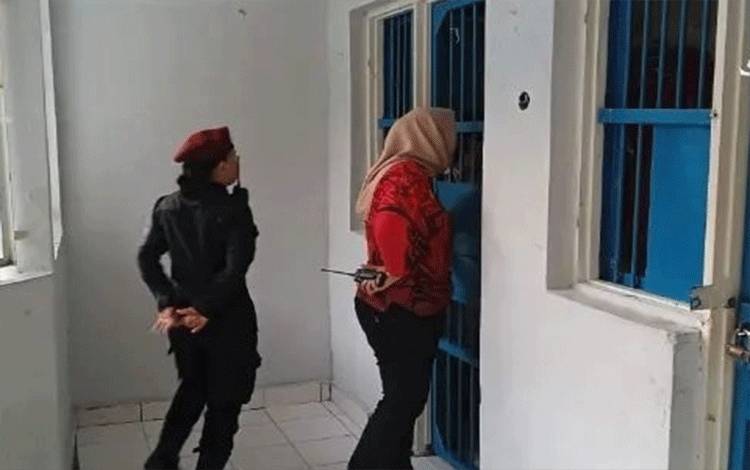 Jaga Kamtimbas, Kalapas Perempuan Kelas IIA Palangka Raya Kontrol Blok Hunian WBP