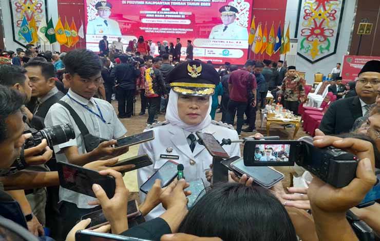 Pj Wali Kota Palangka Raya Hera Nugrahayu Sampaikan Penanganan Karhutla