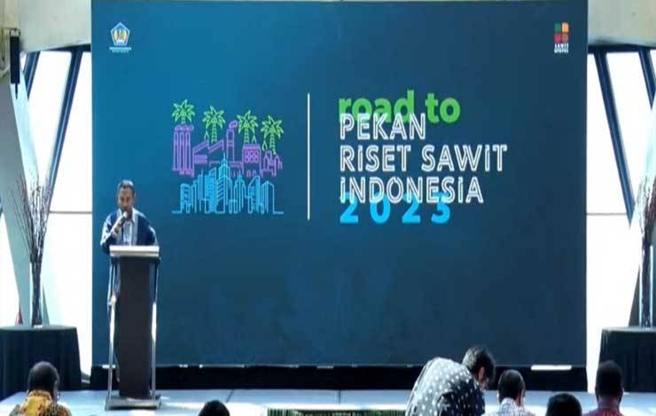 Plt Direktur Penyaluran Dana, Badan Pengelola Dana Perkebunan Kelapa Sawit atau BPDPKS, Zaid Burhan Ibrahim saat membuka Talkshow: Road to Pekan Riset Sawit Indonesia Tahun 2023 oleh Badan Pengelola Dana Perkebunan Kelapa Sawit atau BPDPKS pada Rabu, 27 September 2023.(FOTO: TESTI PRISCILLA)
