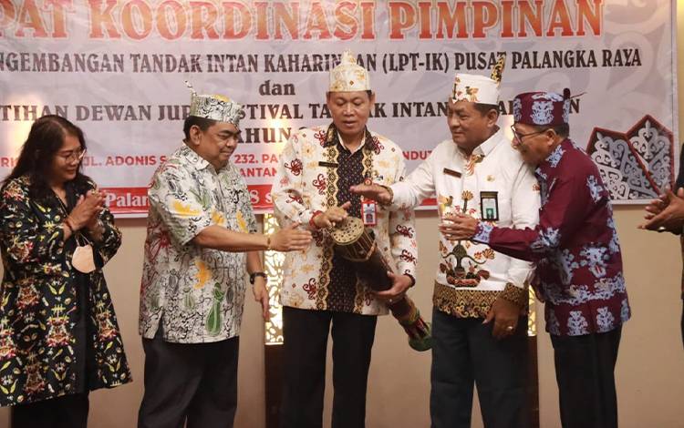 Pemprov Kalteng Sambut Baik Rencana Festival Tandak Intan Kaharingan  ?