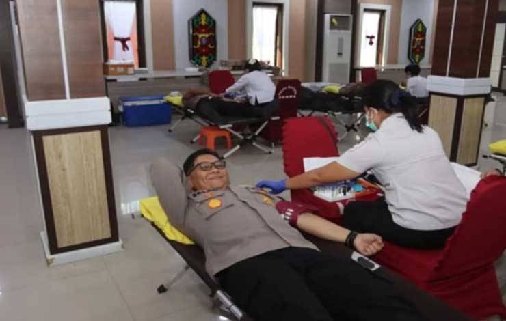 Polda Kalteng Menggelar Donor Darah dalam Peringatan HUT Humas Polri ke 72