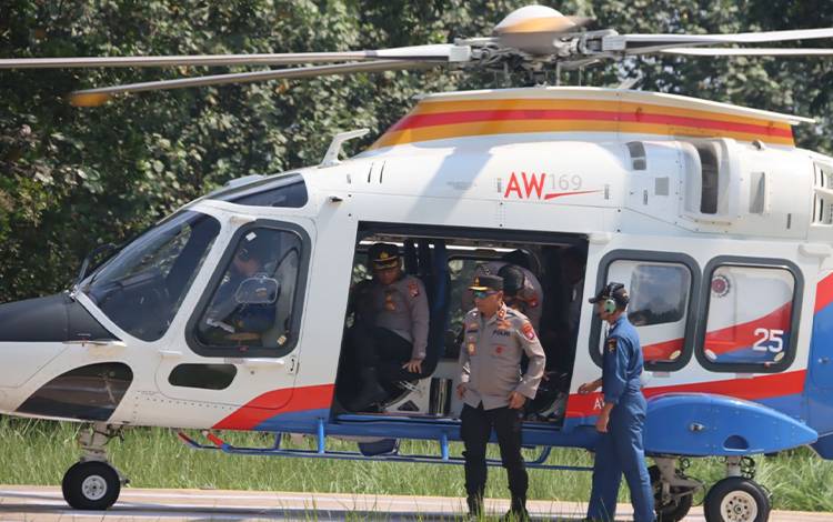 Kapolda Kalteng Pantau Karhutla Lewat Jalur Udara