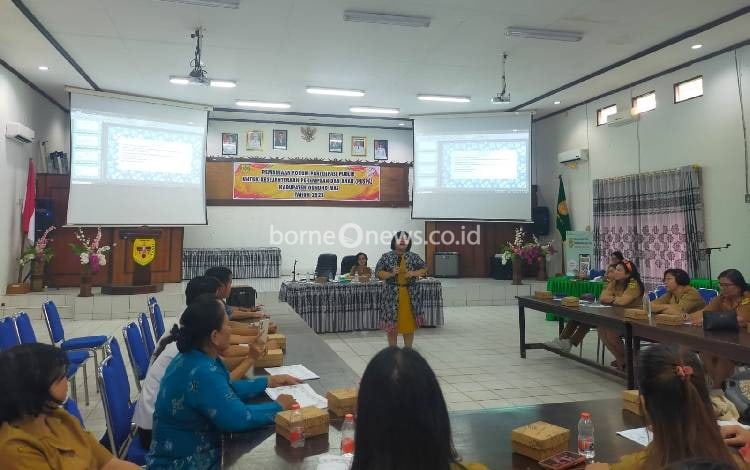 Situasi kegiatan pembinaan forum Partisipasi Publik Untuk Kesejahteraan Perempuan dan Anak (PUSPA) yang digelar di aula Bappedalitbang, Senin, 2 Oktober 2023. (FOTO: IST)?