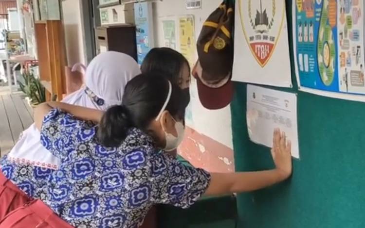 Peserta Didik di Kapuas Diwajibkan Pakai Masker saat di Luar Ruangan