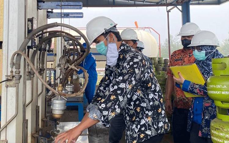 UPTD Metrologi Legal Palangka Raya Tera Ulang Timbangan Elektronik PT Tip Top Gasindo