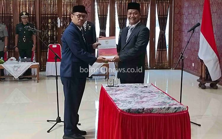 Pj Bupati Seruyan Lantik Bahrun Abbas Sebagai Pj Sekda