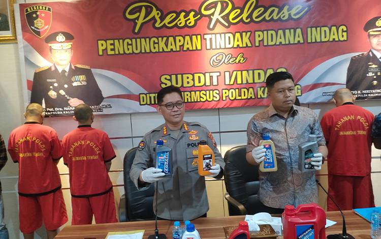 Tersangka Sebut Sudah Tiga Bulan Distribusikan Oli Palsu di Kalteng?