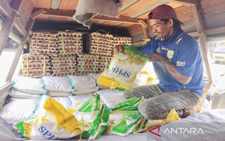 Foto Arsip - Beras SPHP di Pasar Besar Palangka Raya, Kalteng. ANTARA/Muhammad Arif Hidayat