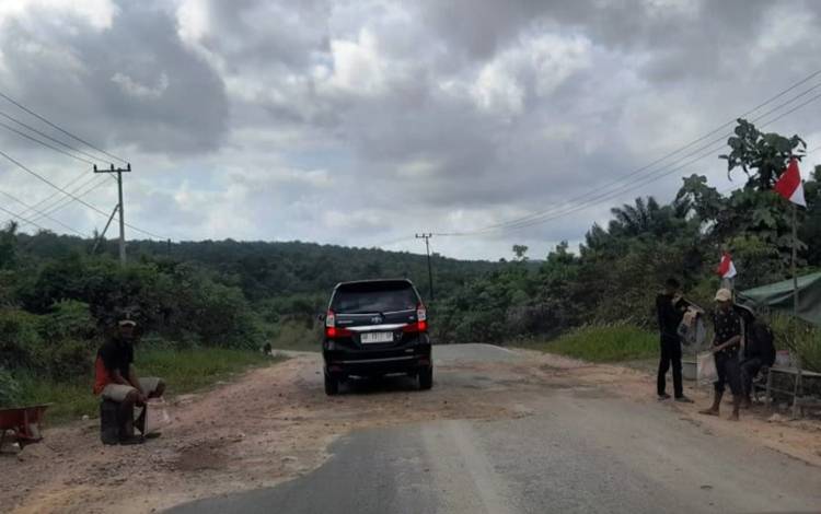 Sumbangan Modus Perbaiki Jalan Rusak Marak di Lamandau