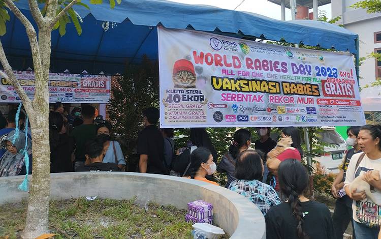 Ratusan Hewan Ikuti Vaksinasi Hari Rabies Sedunia