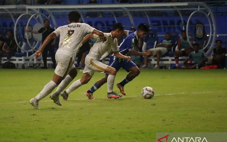 Jelang Usai Pertandingan, Persiba Akhirnya Berhasil Bobol Gawang Kalteng Putra