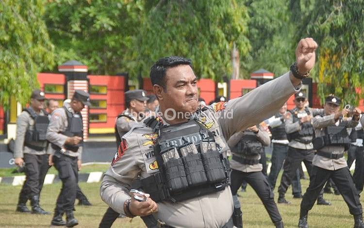 Kapolres Barito Timur Pimpin Latihan Rutin Senam Borgol