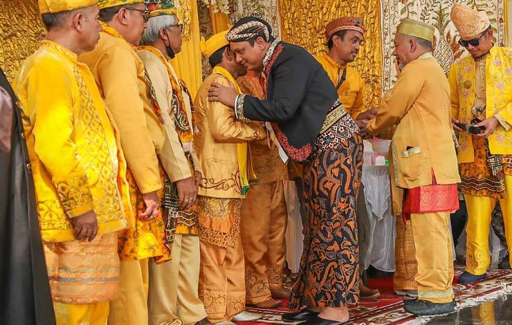 Raja dan Sultan di Kalimantan Serukan Pesan Perdamaian dalam Silaturahmi dengan Relawan Ganjar Dinasti Nusantara