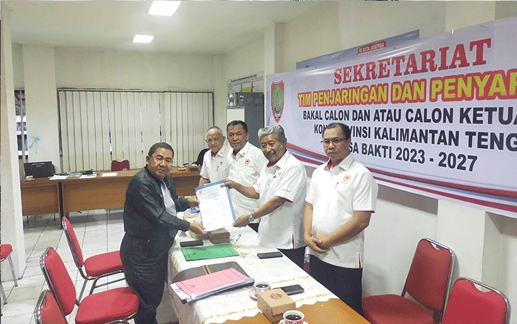 Noti Andy Runtuwene juga Mendaftar Bakal Calon Ketua KONI Kalteng
