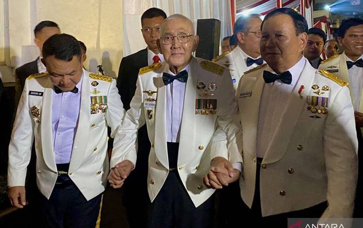 Menhan Prabowo Ajak Prajurit Teladani Pengorbanan Senior TNI