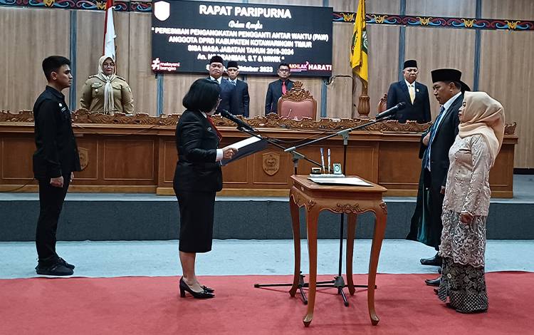 2 PAW Anggota DPRD Kotim Dilantik