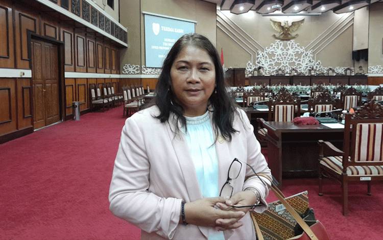 Anggota DPRD Provinsi Kalteng Kuwu Senilawati (Foto:MARINI)