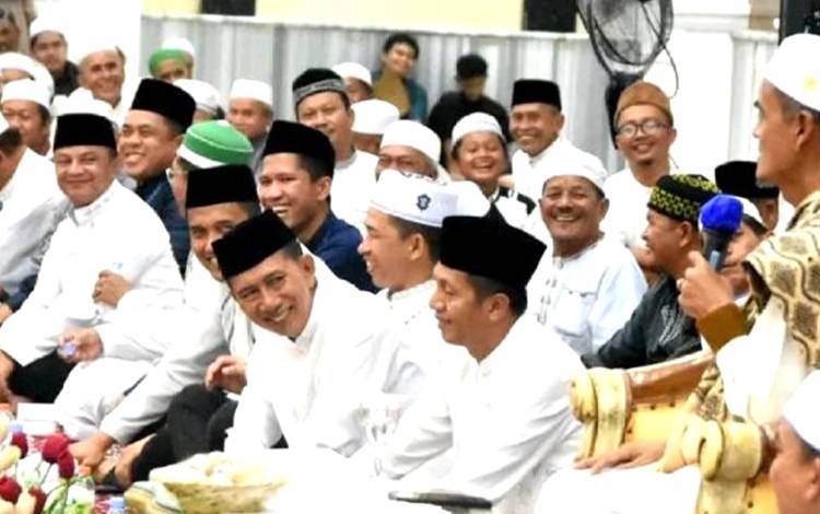 Peringatan Maulid Nabi Muhammad SAW di Masjid Islamic Center H Muhammad Sidiq, Selasa malam 10 Oktober 2023. (FOTO: DHANI)