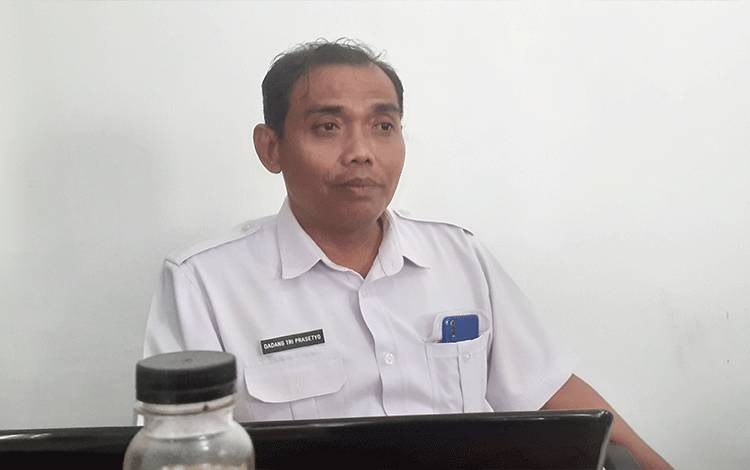 Pj Bupati Kobar Imbau ASN Pakai Cincin Kecubung