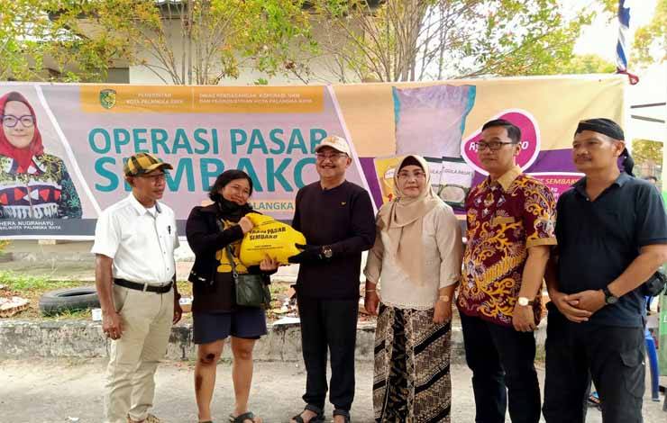 Pemko Palangka Raya Gelar Pasar Penyeimbang untuk Tekan Inflasi dan Meningkatkan Daya Beli Masyarakat