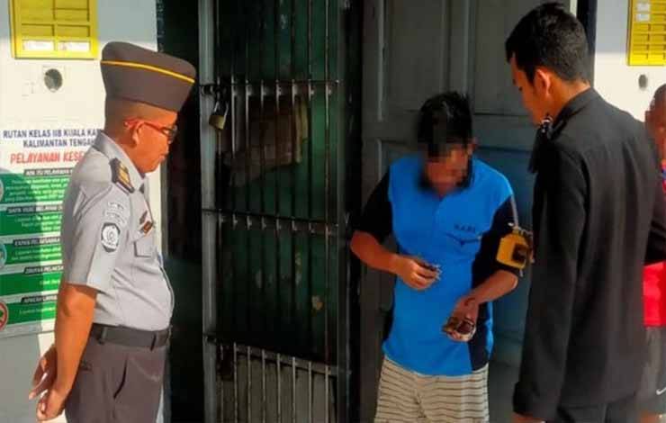 Rutan Kapuas Lakukan Pemeliharaan Gembok dan Kunci Kamar Hunian Pastikan Berfungsi